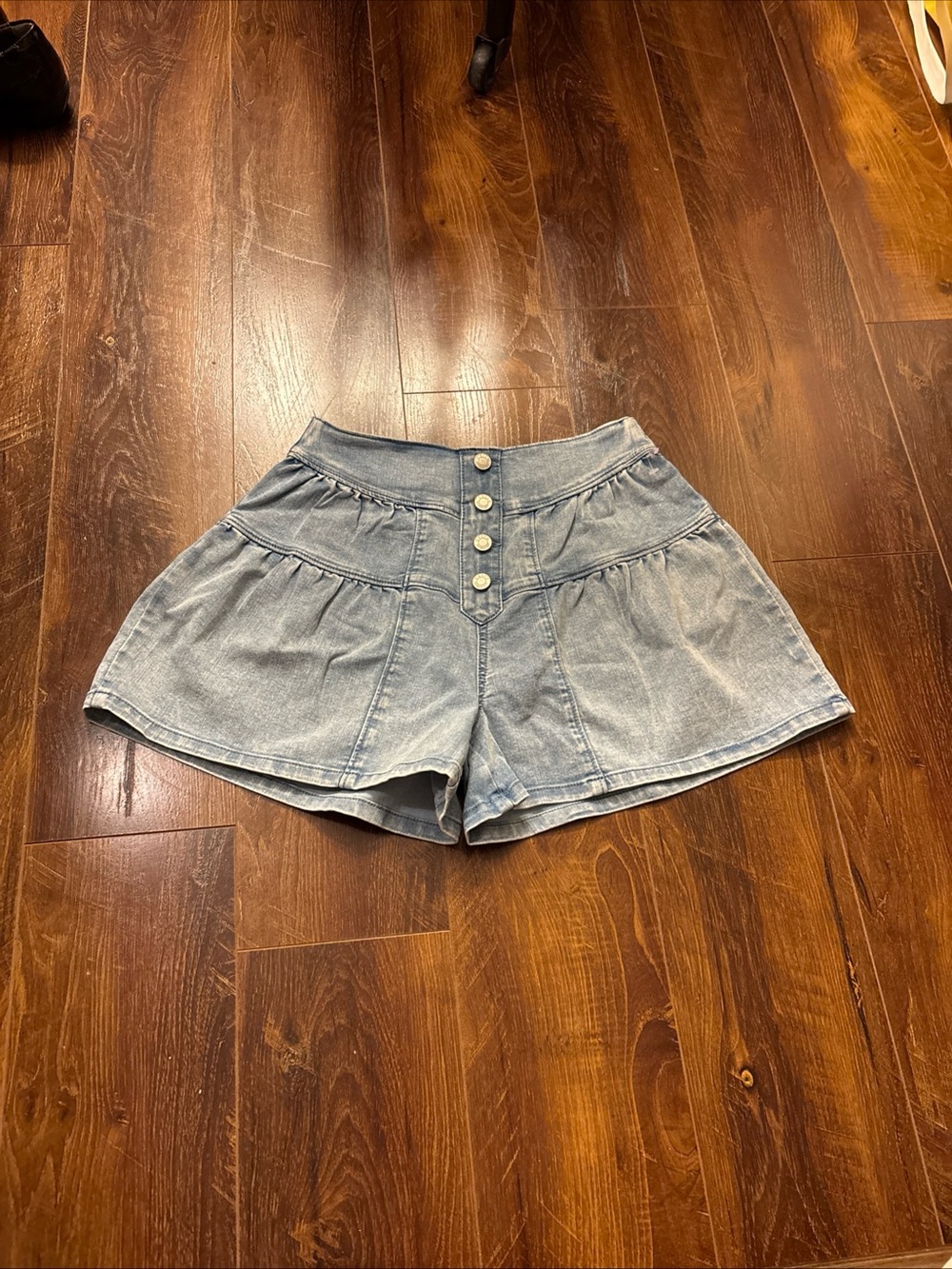 New Cello Jeans Button High Rise Flare Shorts Womens Size Small